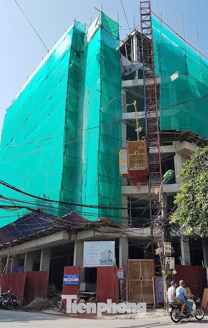 Hà Nội: Yêu cầu xử nghiêm cao ốc 'xin' nộp phạt để hợp thức sai phạm - Ảnh 1. Hà Nội: Yêu cầu xử nghiêm cao ốc 'xin' nộp phạt để hợp thức sai phạm - Ảnh 1.