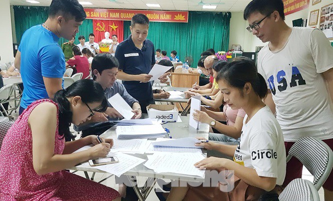Cư dân chung cư Mường Thanh lo 'sổ đỏ' còn giá trị hay thành giấy lộn - Ảnh 1.