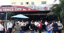 Công an làm việc với khách hàng của Alibaba