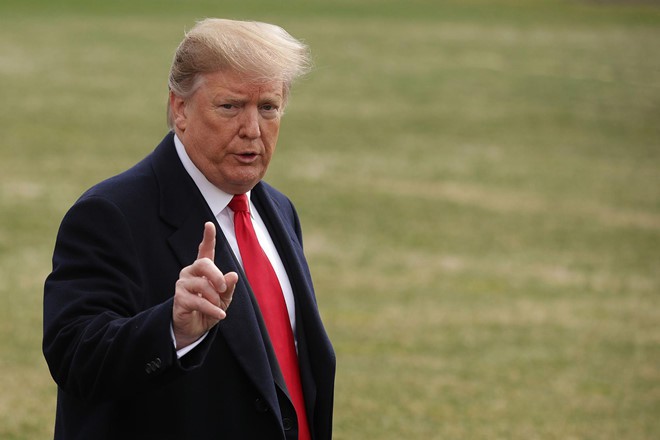 Ông Trump có quyền ra lệnh cho các công ty Mỹ rời Trung Quốc không? - Ảnh 1. Ông Trump có quyền ra lệnh cho các công ty Mỹ rời Trung Quốc không? - Ảnh 1.