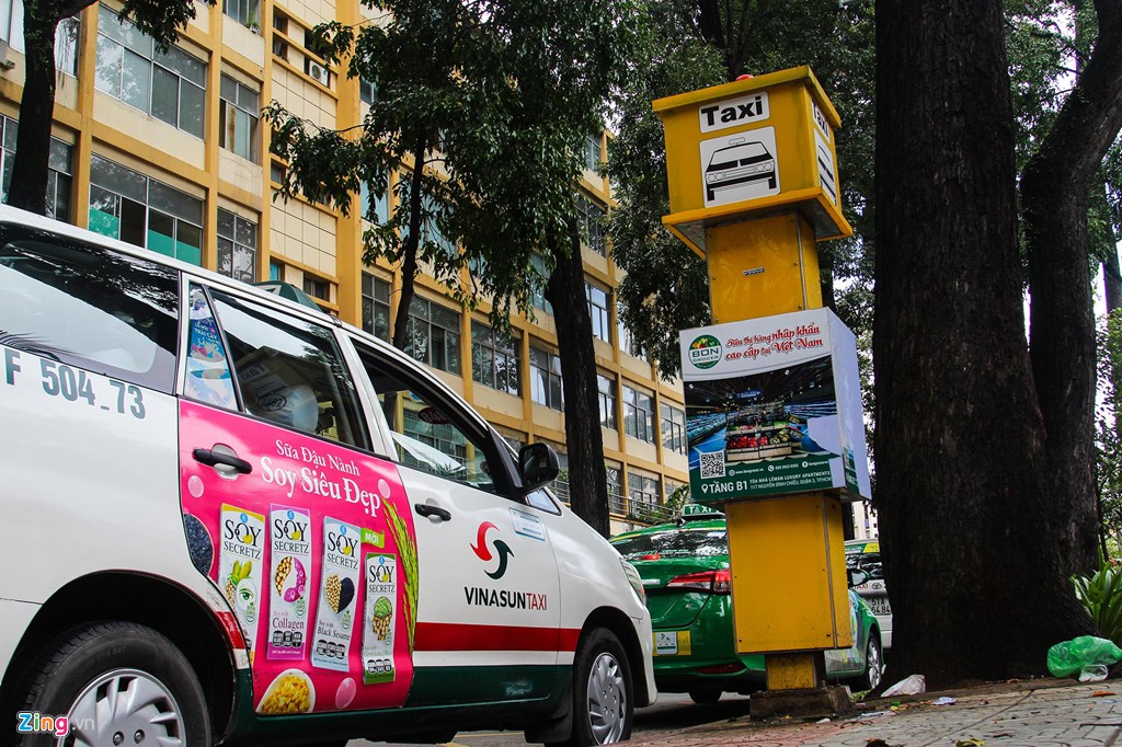 5 điểm đón taxi cố định ở Sài Gòn bị lãng quên, hoang phí - Ảnh 2.