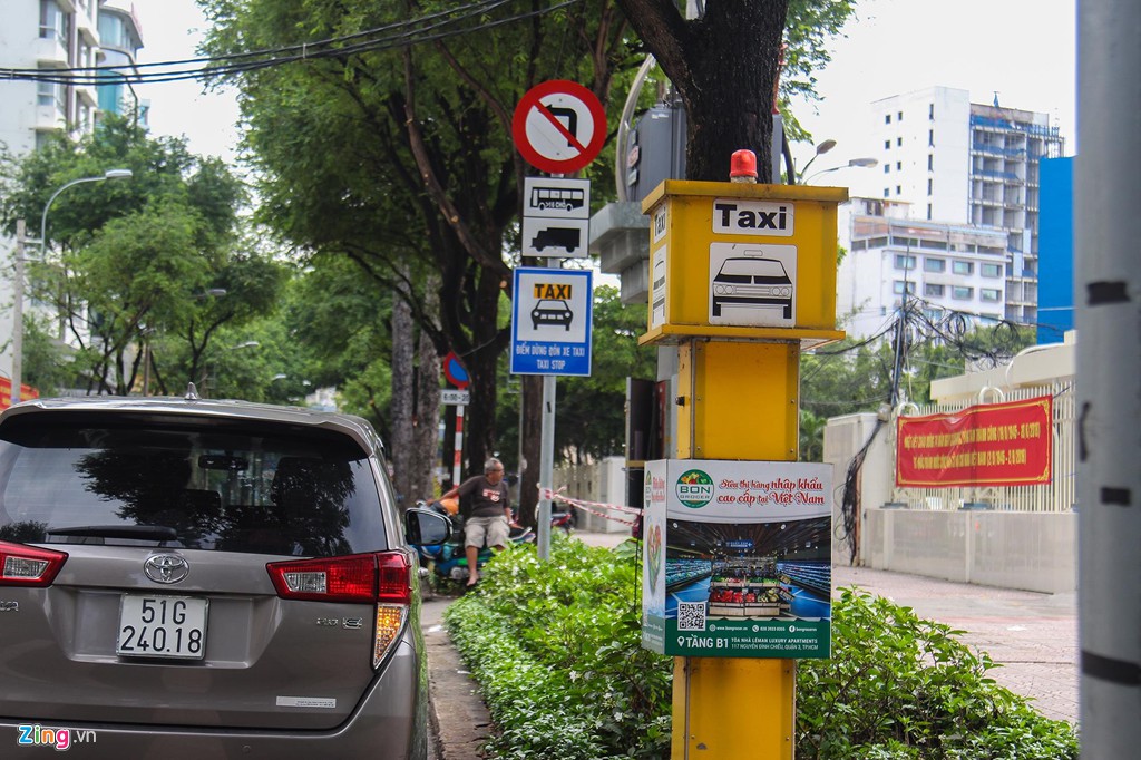 5 điểm đón taxi cố định ở Sài Gòn bị lãng quên, hoang phí - Ảnh 8.