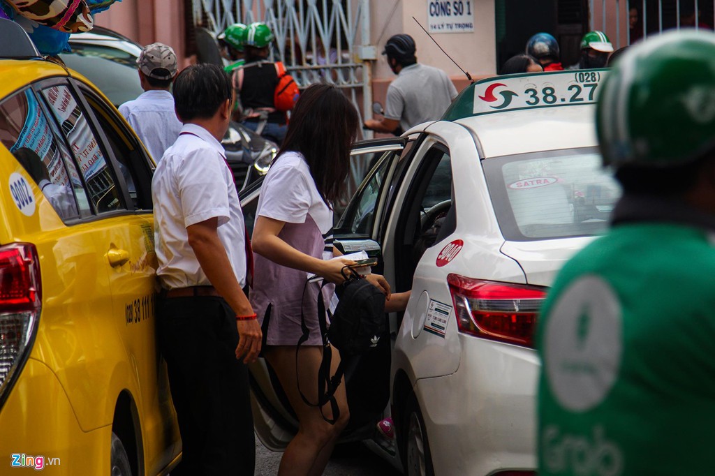 5 điểm đón taxi cố định ở Sài Gòn bị lãng quên, hoang phí - Ảnh 9.