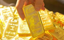 Giá vàng SJC tăng gần cả triệu đồng, sắp cán mốc 43 triệu đồng/lượng