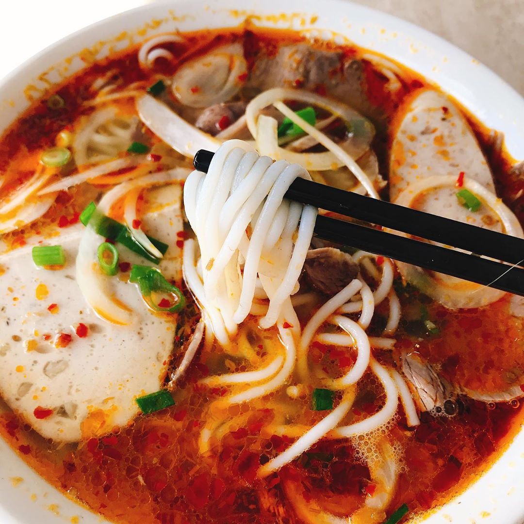 Lễ 2/9 ngại đi chơi xa, đến ngay những quán ăn ngon và thưởng thức món ăn vặt nổi tiếng xứ Huế - Ảnh 10. Lễ 2/9 ngại đi chơi xa, đến ngay những quán ăn ngon và thưởng thức món ăn vặt nổi tiếng xứ Huế - Ảnh 10.