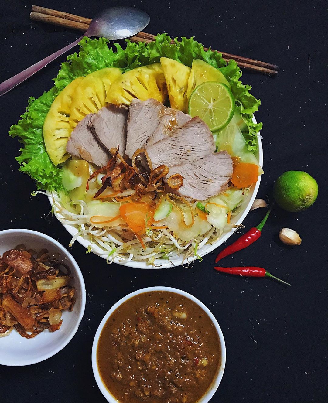 Lễ 2/9 ngại đi chơi xa, đến ngay những quán ăn ngon và thưởng thức món ăn vặt nổi tiếng xứ Huế - Ảnh 11. Lễ 2/9 ngại đi chơi xa, đến ngay những quán ăn ngon và thưởng thức món ăn vặt nổi tiếng xứ Huế - Ảnh 11.