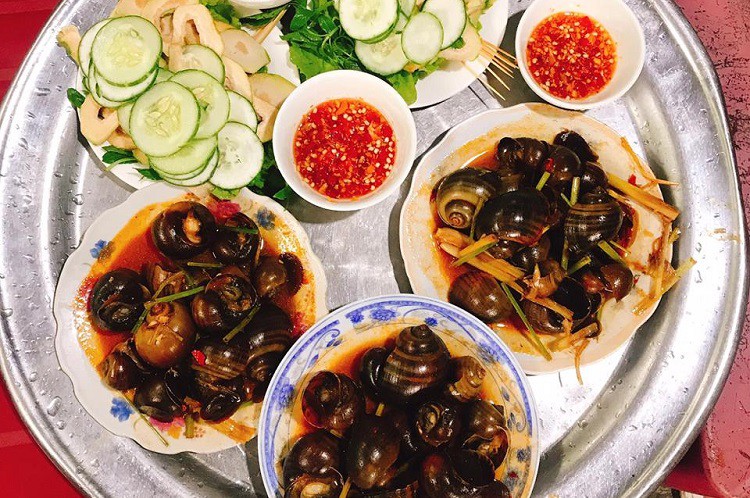 Lễ 2/9 ngại đi chơi xa, đến ngay những quán ăn ngon và thưởng thức món ăn vặt nổi tiếng xứ Huế - Ảnh 18. Lễ 2/9 ngại đi chơi xa, đến ngay những quán ăn ngon và thưởng thức món ăn vặt nổi tiếng xứ Huế - Ảnh 18.