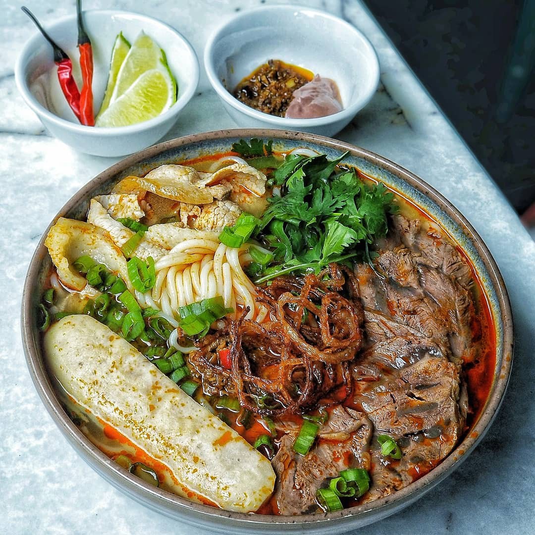 Lễ 2/9 ngại đi chơi xa, đến ngay những quán ăn ngon và thưởng thức món ăn vặt nổi tiếng xứ Huế - Ảnh 9. Lễ 2/9 ngại đi chơi xa, đến ngay những quán ăn ngon và thưởng thức món ăn vặt nổi tiếng xứ Huế - Ảnh 9.