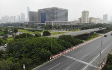 Nhìn từ trên cao 'rừng tái sinh' suốt 24km dọc đại lộ Thăng Long