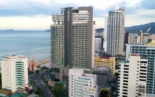 Rừng bê tông ven biển Nha Trang trong cơn thoái trào của condotel