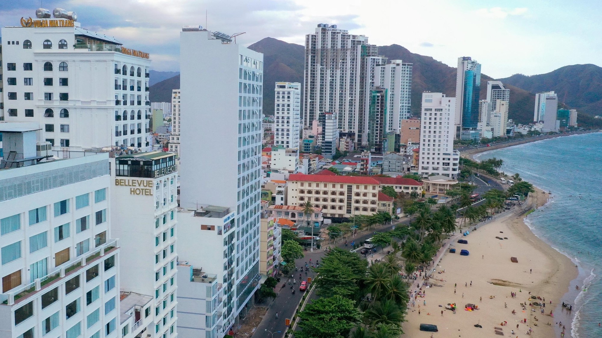 Rung be tong ven bien Nha Trang trong con thoai trao cua condotel hinh anh 13 