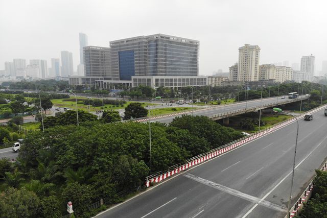 Nhìn từ trên cao 'rừng tái sinh' suốt 24km dọc đại lộ Thăng Long - Ảnh 3. Nhìn từ trên cao 'rừng tái sinh' suốt 24km dọc đại lộ Thăng Long - Ảnh 3.