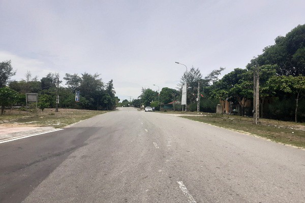 Đất vàng ven biển Hà Tĩnh, kẻ bỏ hoang, người không có cơ hội - Ảnh 4. Đất vàng ven biển Hà Tĩnh, kẻ bỏ hoang, người không có cơ hội - Ảnh 4.