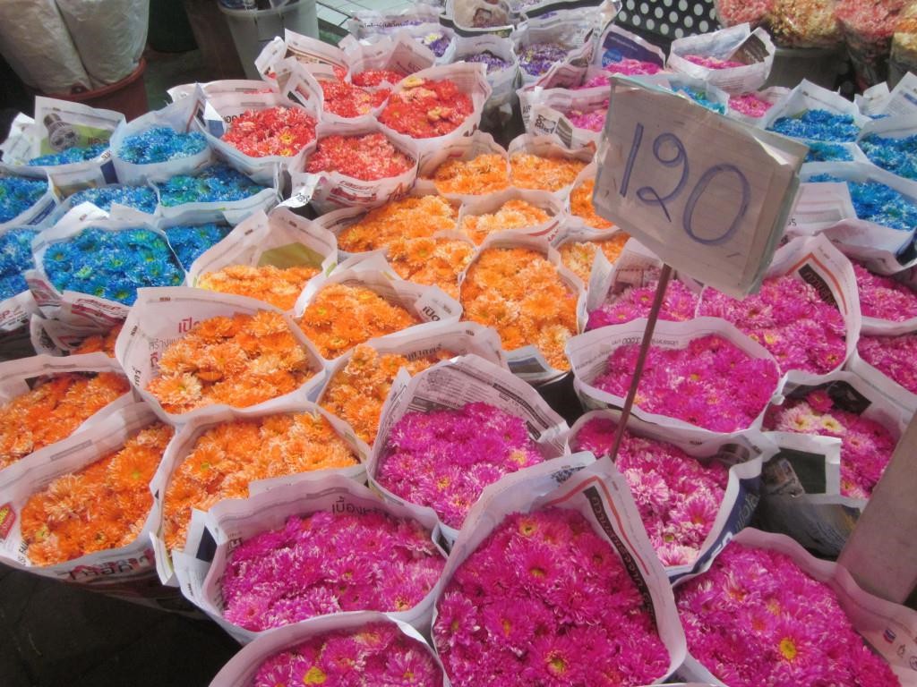 'Chợ kẻ cắp' và những khu mua sắm nổi tiếng ở Bangkok - Ảnh 5. 'Chợ kẻ cắp' và những khu mua sắm nổi tiếng ở Bangkok - Ảnh 5.
