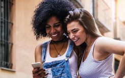 Người Mỹ đang ngừng mua điện thoại mới kể từ khi iPhone X ra đời, và đây là lí do tại sao