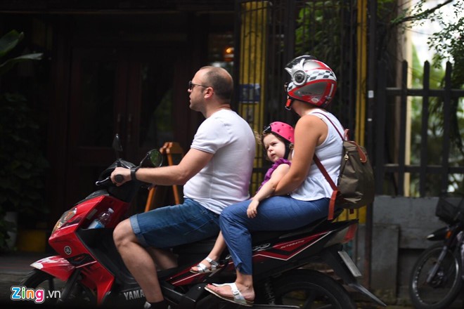 Vì sao khách Tây sợ ký biên bản vi phạm giao thông ở Sài Gòn? - Ảnh 4. Vì sao khách Tây sợ ký biên bản vi phạm giao thông ở Sài Gòn? - Ảnh 4.
