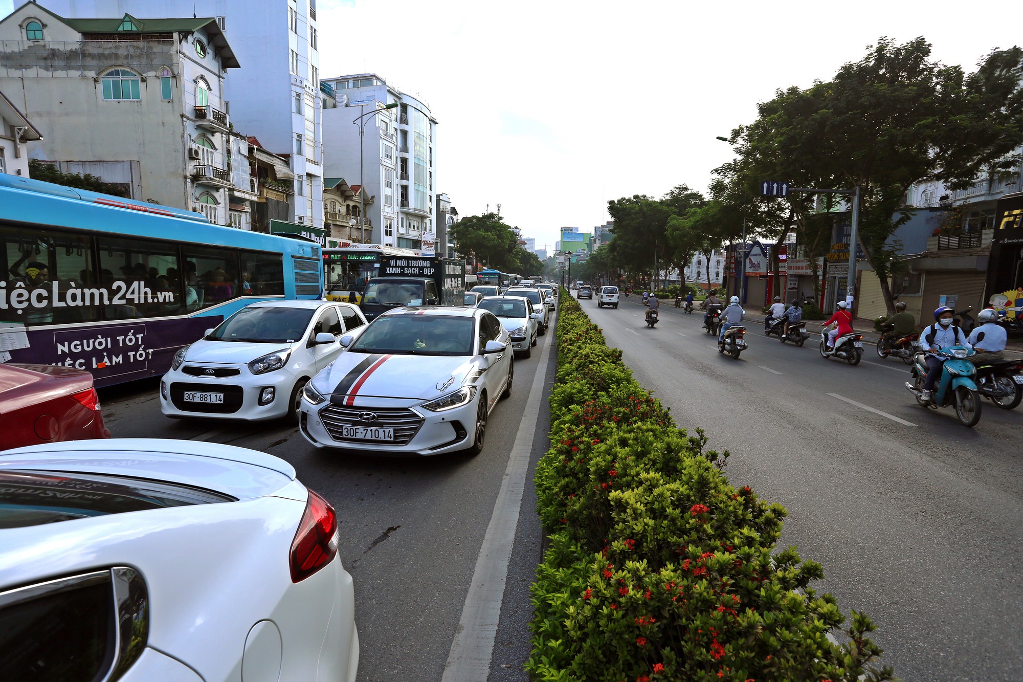 3 3