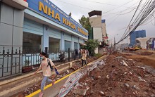 Bất an khi đi qua nhiều dự án làm đường ở Hà Nội