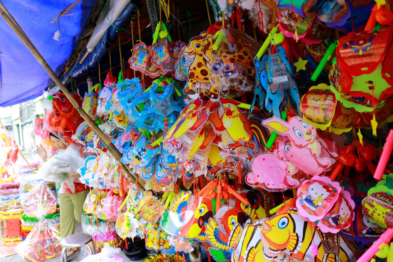 Làng làm lồng đèn hơn nửa thế kỉ ở Sài Gòn - Ảnh 5. Làng làm lồng đèn hơn nửa thế kỉ ở Sài Gòn - Ảnh 5.