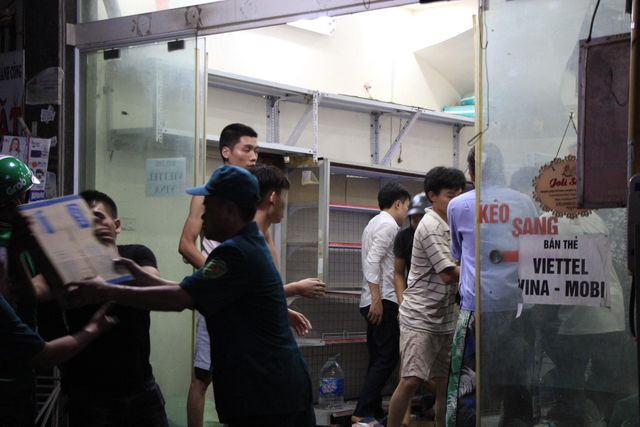Hiện trường vụ cháy cực lớn tại Nhà máy bóng đèn phích nước Rạng Đông - Ảnh 10.
