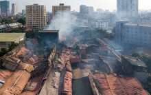 Sơ tán trẻ nhỏ, tiêu hủy rau tự trồng sau vụ cháy Công ty Rạng Đông