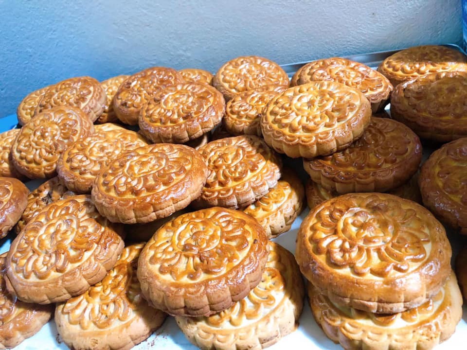 Lạ lùng dân Hà Nội tìm mua bánh trung thu không nhân - Ảnh 1. Lạ lùng dân Hà Nội tìm mua bánh trung thu không nhân - Ảnh 1.