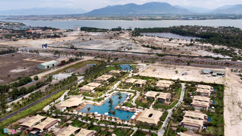 Đại công trường xây dựng hơn 5.000 căn condotel tại Cam Ranh - Ảnh 11. Đại công trường xây dựng hơn 5.000 căn condotel tại Cam Ranh - Ảnh 11.