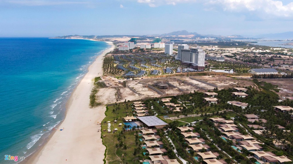 Đại công trường xây dựng hơn 5.000 căn condotel tại Cam Ranh - Ảnh 2. Đại công trường xây dựng hơn 5.000 căn condotel tại Cam Ranh - Ảnh 2.