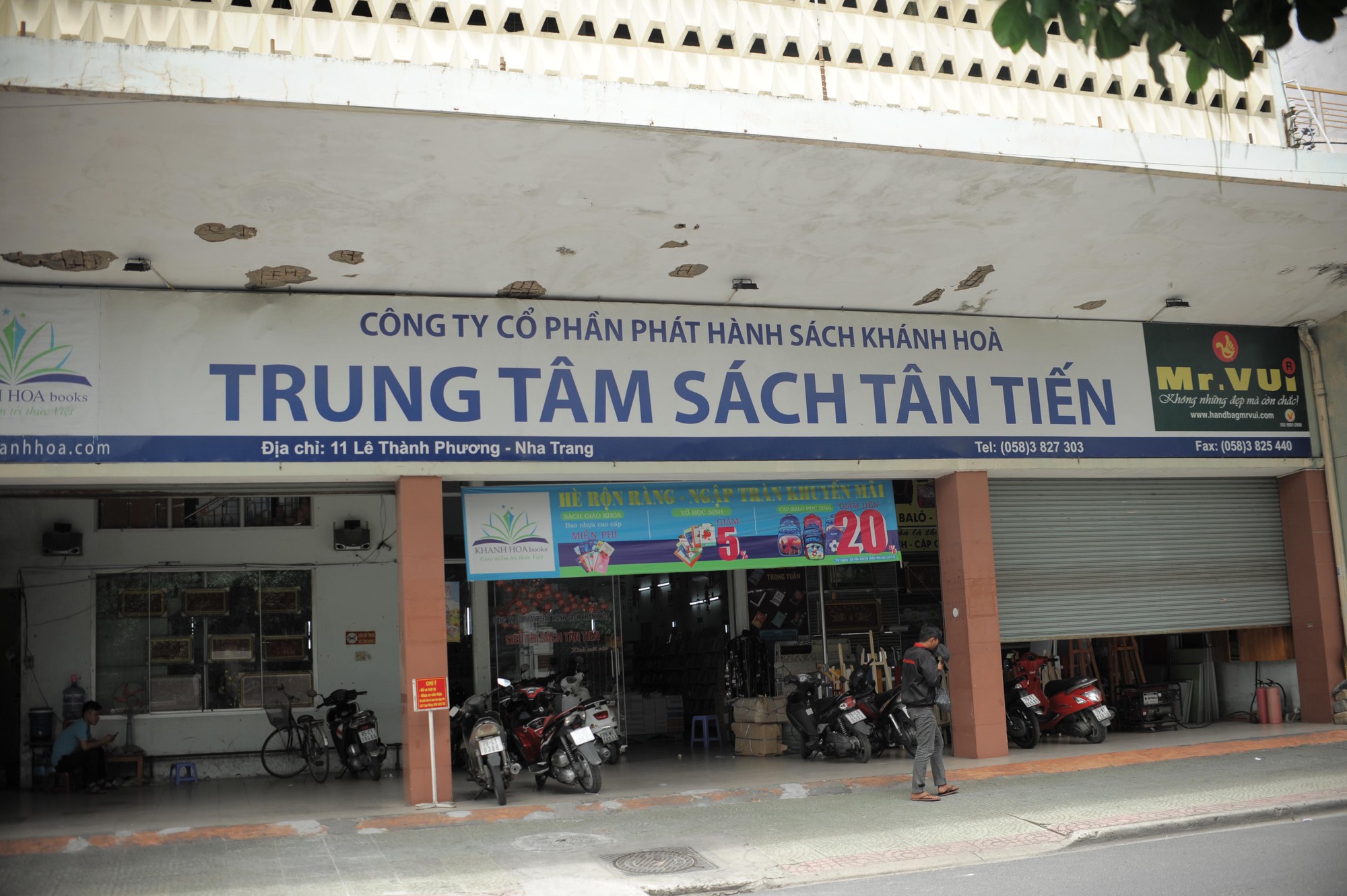 HYP_4294 HYP_4294