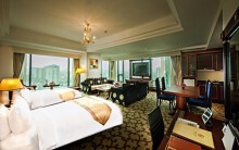 Dạo quanh Grand Plaza Hanoi - khách sạn nhận 'bão' 1 sao vì thái độ của bảo vệ trong ngày mưa gió