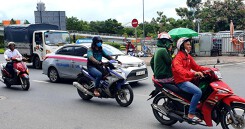 Khách Ấn Độ đi 8 km trả 1,2 triệu đồng, phạt tài xế mạo danh Mai Linh 5 triệu
