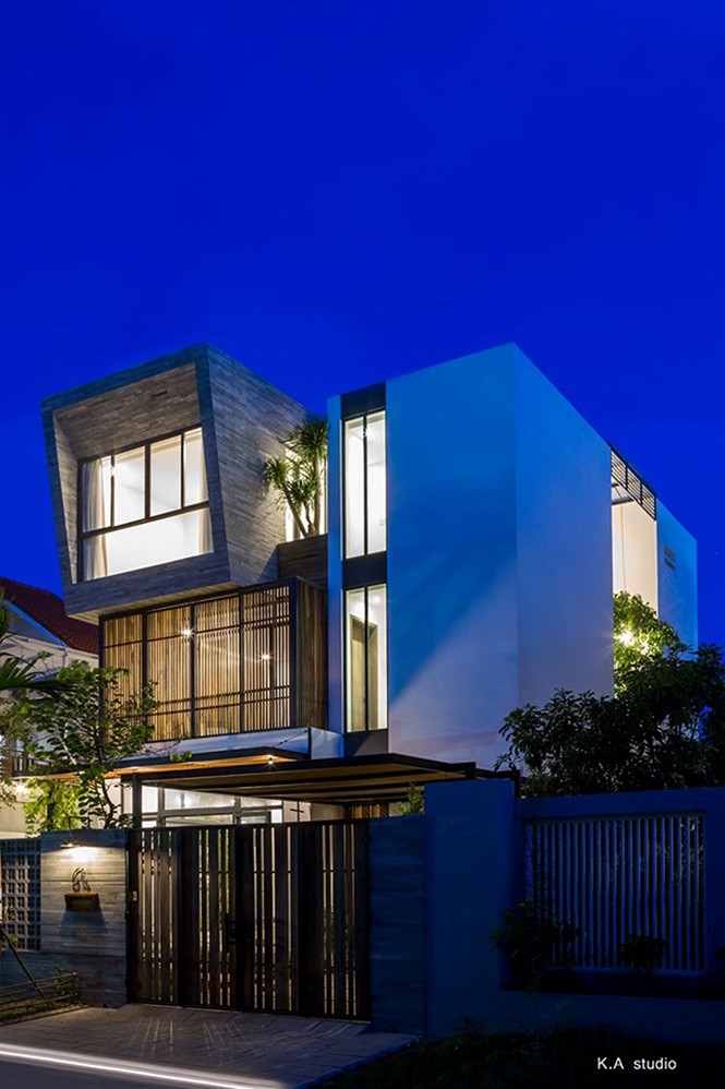 Ngôi nhà phố ở Nha Trang thiết kế phá cách đẹp ngỡ ngàng - Ảnh 1. Ngôi nhà phố ở Nha Trang thiết kế phá cách đẹp ngỡ ngàng - Ảnh 1.