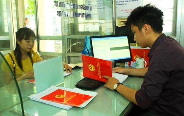 Vụ cấp nhầm hàng trăm 'sổ đỏ': Sẽ kiểm điểm cả người đã về hưu - Ảnh 1. Vụ cấp nhầm hàng trăm 'sổ đỏ': Sẽ kiểm điểm cả người đã về hưu - Ảnh 1.
