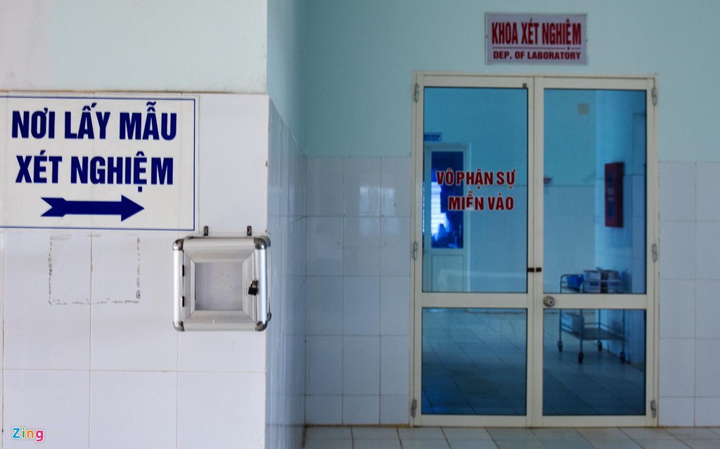 Dân khốn khổ vì bệnh viện tiền tỉ rớt hạng thành phòng khám - Ảnh 13. Dân khốn khổ vì bệnh viện tiền tỉ rớt hạng thành phòng khám - Ảnh 13.
