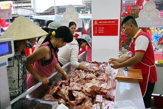 Ngày đầu nghỉ lễ 2/9: Siêu thị đông ngẹt, thực phẩm nhảy giá - Ảnh 15. Ngày đầu nghỉ lễ 2/9: Siêu thị đông ngẹt, thực phẩm nhảy giá - Ảnh 15.