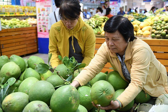Ngày đầu nghỉ lễ 2/9: Siêu thị đông ngẹt, thực phẩm nhảy giá - Ảnh 3. Ngày đầu nghỉ lễ 2/9: Siêu thị đông ngẹt, thực phẩm nhảy giá - Ảnh 3.