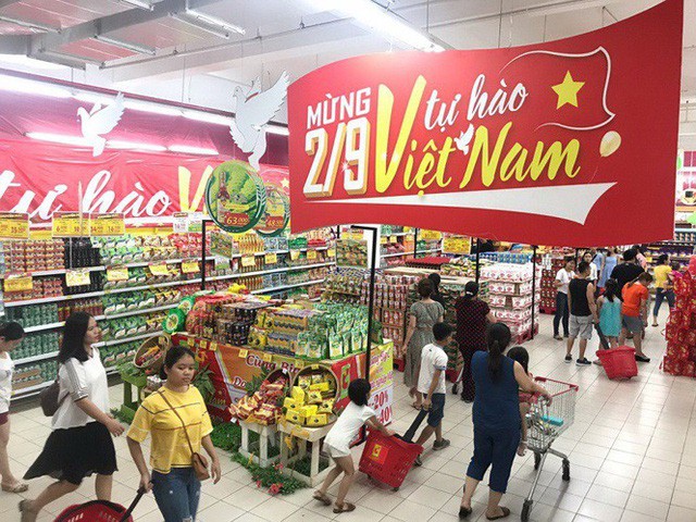 Ngày đầu nghỉ lễ 2/9: Siêu thị đông ngẹt, thực phẩm nhảy giá - Ảnh 5. Ngày đầu nghỉ lễ 2/9: Siêu thị đông ngẹt, thực phẩm nhảy giá - Ảnh 5.