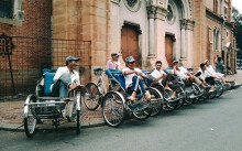Du lịch bằng xích lô tại TP HCM: Có tour 3 tiếng đi khắp quận 1 chỉ khoảng 200.000 đồng