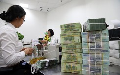 Nhận lương gần 40 triệu đồng, một nhân viên Vietcombank mỗi tháng mang về cho ngân hàng 103 triệu đồng