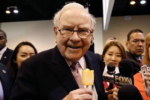 Công ty của Warren Buffett sở hữu 'núi tiền mặt' - Ảnh 1. Công ty của Warren Buffett sở hữu 'núi tiền mặt' - Ảnh 1.