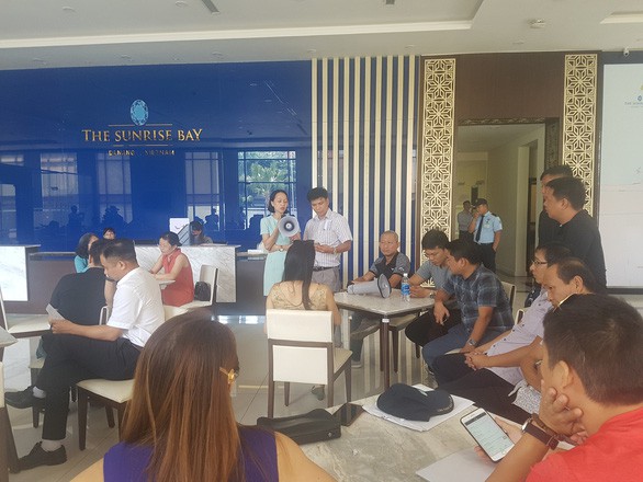 Dân Đà Nẵng đòi nhà ở dự án liên quan đến Vũ ‘nhôm’ - Ảnh 1. Dân Đà Nẵng đòi nhà ở dự án liên quan đến Vũ ‘nhôm’ - Ảnh 1.