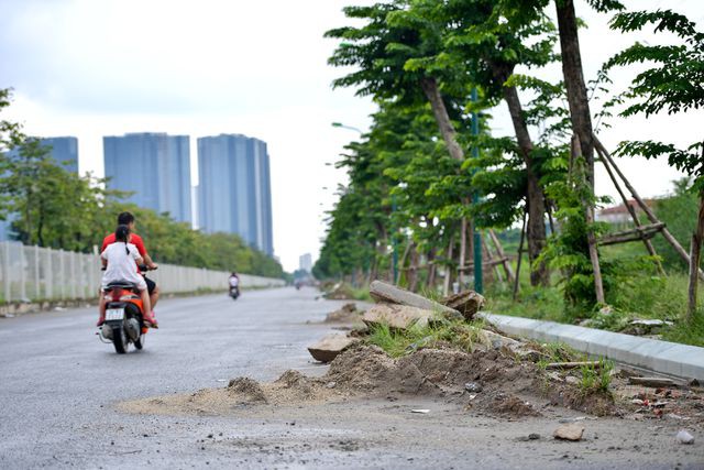 Hà Nội: Đường nối cầu Nhật Tân, Thăng Long hơn 5 năm dang dở - Ảnh 13. Hà Nội: Đường nối cầu Nhật Tân, Thăng Long hơn 5 năm dang dở - Ảnh 13.