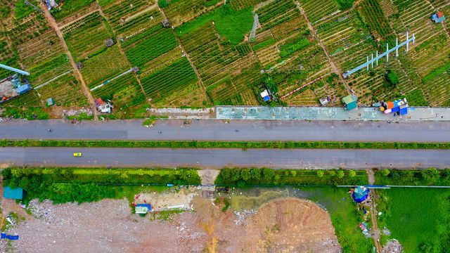 Hà Nội: Đường nối cầu Nhật Tân, Thăng Long hơn 5 năm dang dở - Ảnh 3. Hà Nội: Đường nối cầu Nhật Tân, Thăng Long hơn 5 năm dang dở - Ảnh 3.