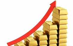 Giá vàng hôm nay 8/8: Vượt mốc 1.500 USD, liên tục lập đỉnh mới