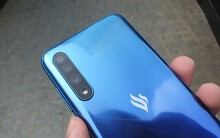 Cận cảnh Vsmart Live: Màn hình vô cực, cụm ba camera 48MP, giá từ 6,9 triệu đồng