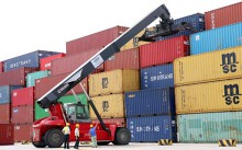 Giữa căng thẳng thương chiến với Mỹ, xuất khẩu Trung Quốc lại bất ngờ tăng trưởng