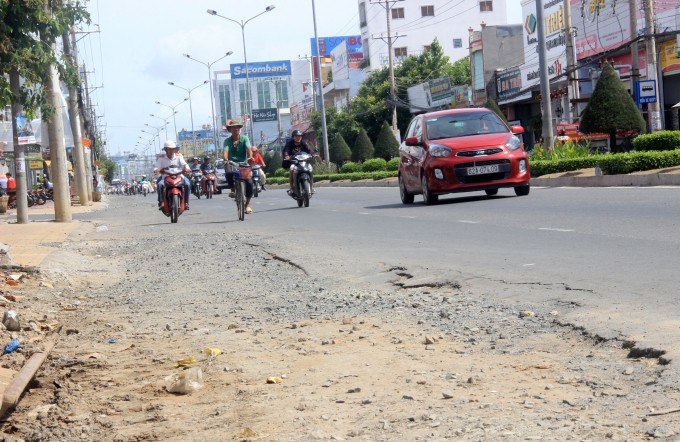 Vốn cho bảo trì đường bộ địa phương: Thiếu nhiều so với nhu cầu thực tế - Ảnh 1. Vốn cho bảo trì đường bộ địa phương: Thiếu nhiều so với nhu cầu thực tế - Ảnh 1.
