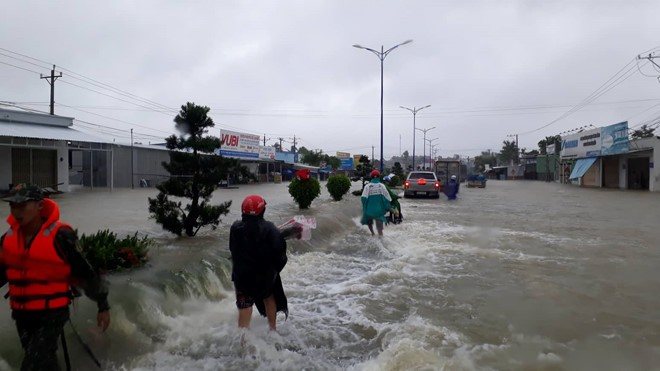 Phú Quốc ngập lịch sử: Bí thư huyện bác tin 'ngập gần như toàn bộ đảo' - Ảnh 1. Phú Quốc ngập lịch sử: Bí thư huyện bác tin 'ngập gần như toàn bộ đảo' - Ảnh 1.