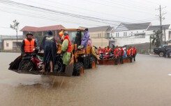 Đảo ngọc Phú Quốc tiếp tục ngập lịch sử: Nước đến cổ, chia nhau đi cứu dân