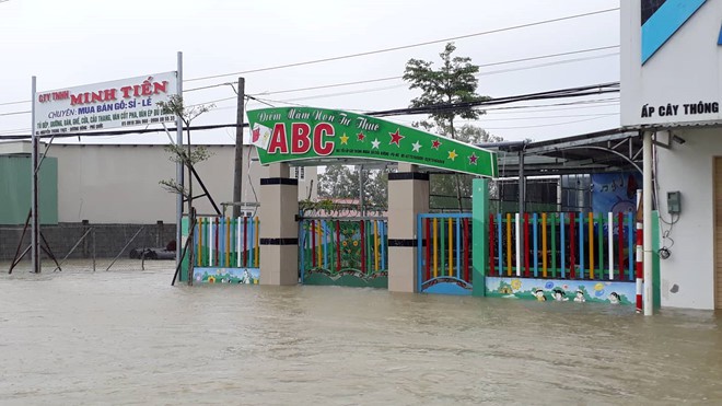 Phú Quốc ngập lịch sử: Bí thư huyện bác tin 'ngập gần như toàn bộ đảo' - Ảnh 2. Phú Quốc ngập lịch sử: Bí thư huyện bác tin 'ngập gần như toàn bộ đảo' - Ảnh 2.